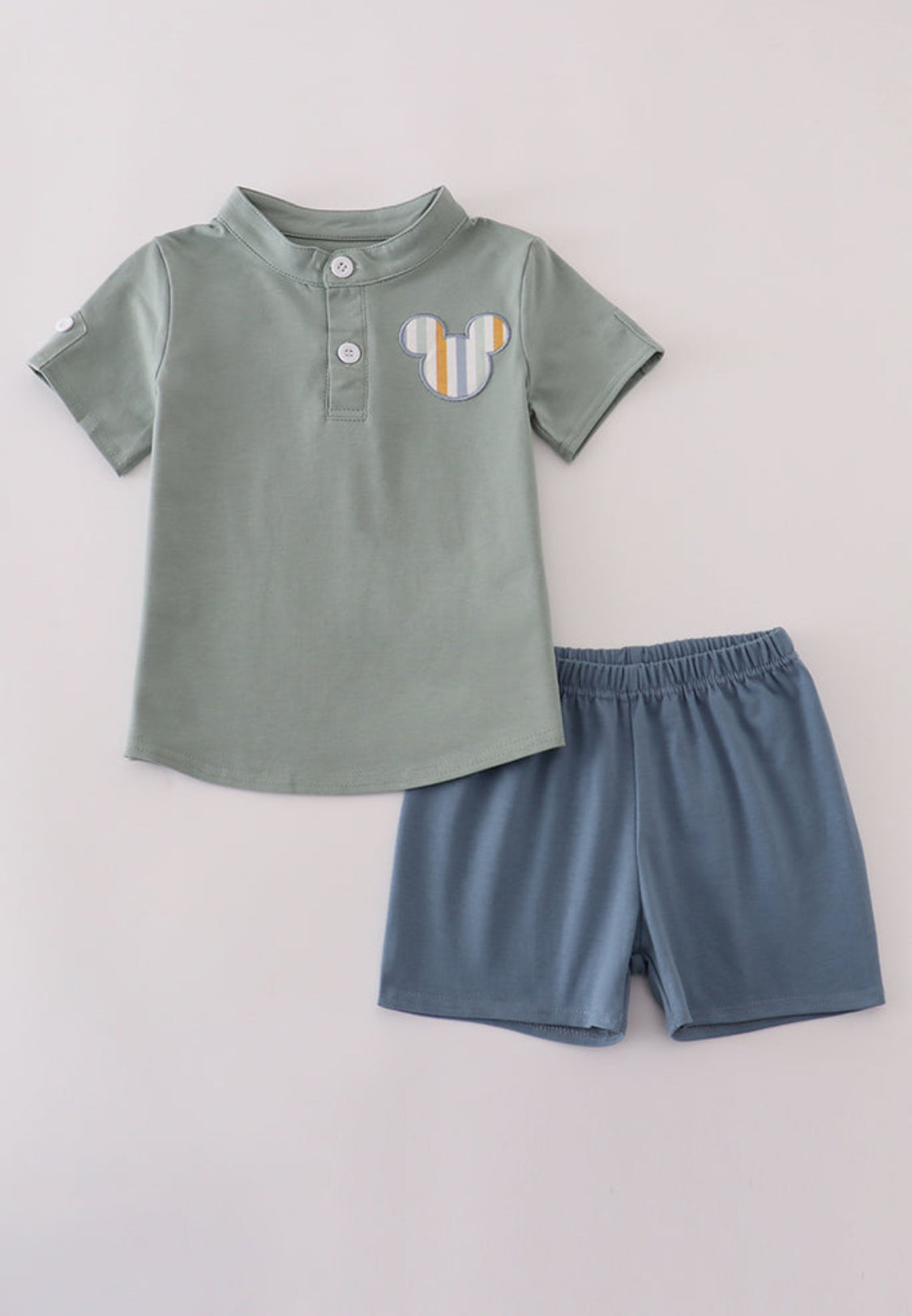Green Character Appliqué Boy’s Short Set