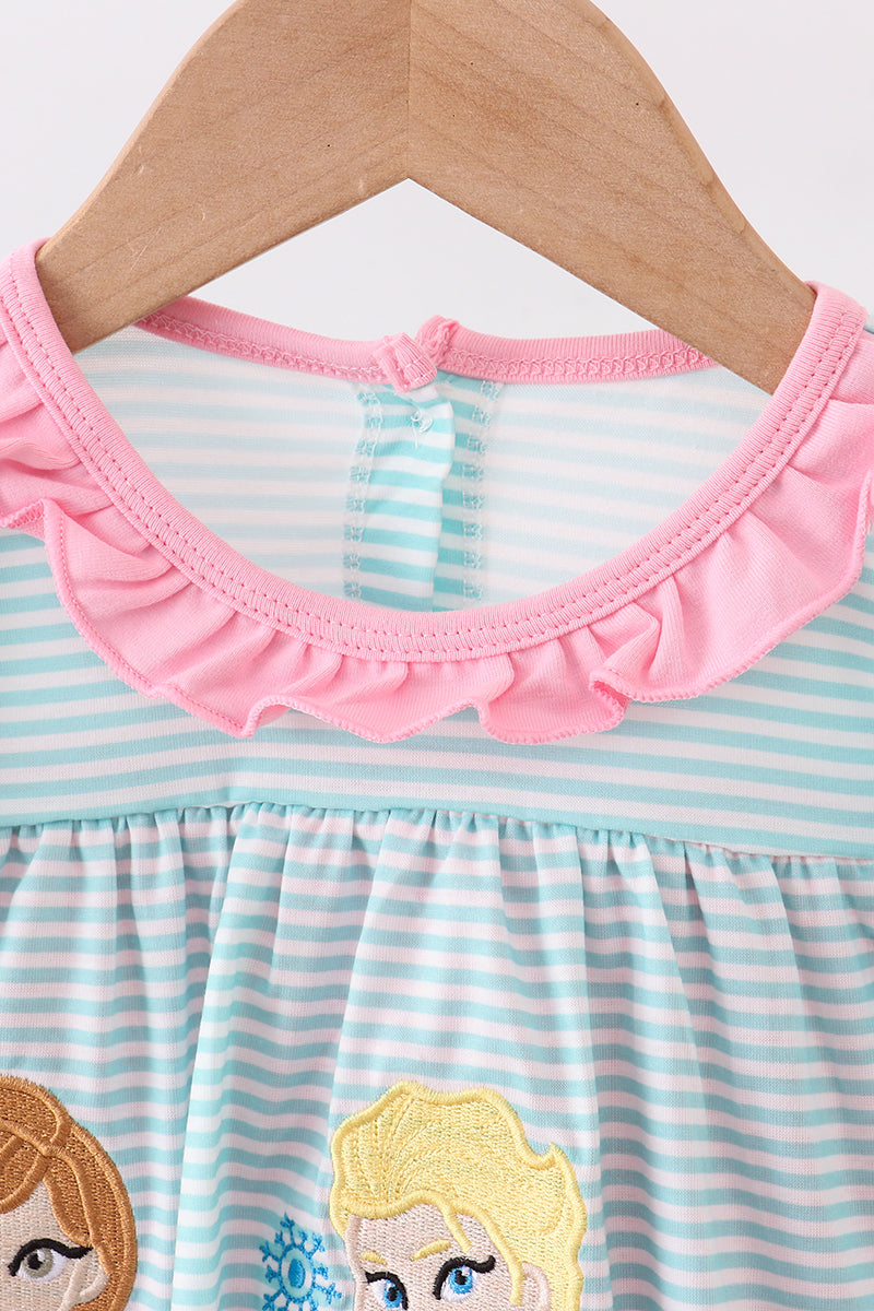 Blue character embroidery ruffle bubble