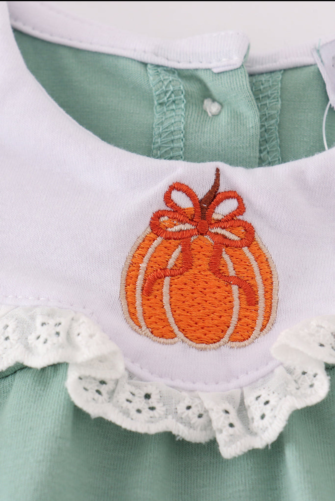 Green Pumpkin Bow Embroidery Bubble