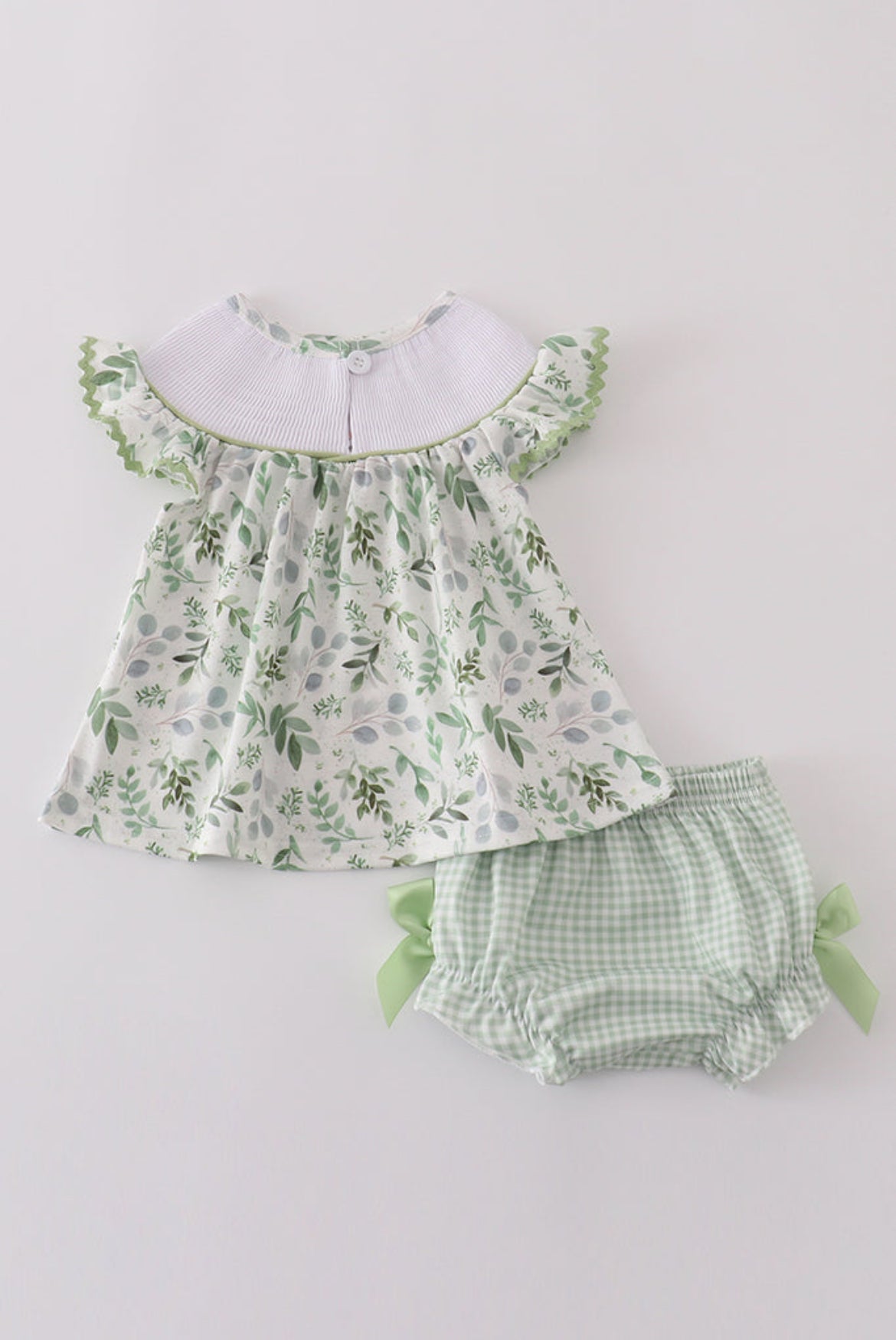 Girl’s Sage Leaf Bunny Embroidered Smocked Bloomer Set